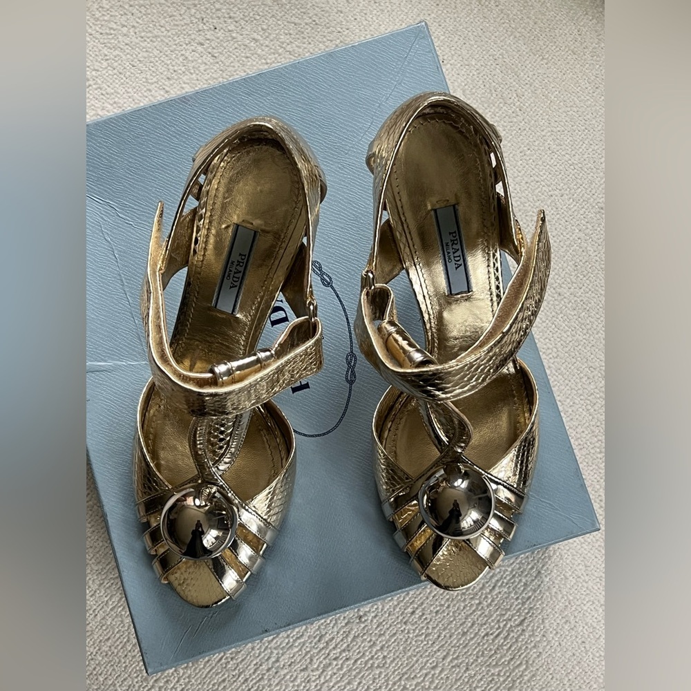 PRADA Gold peeptoe pump sandals size 40/US 10, iconic, worn once - Picture 3 of 12